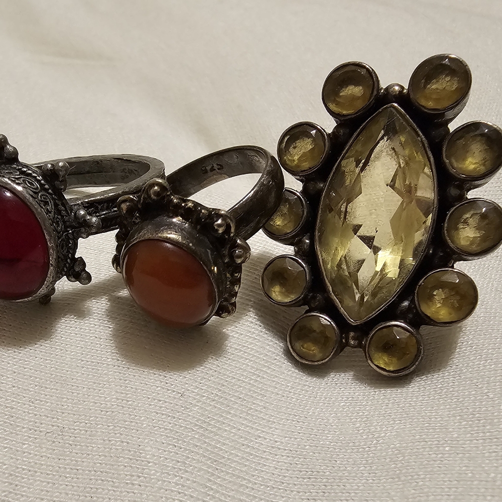 Bundle - Rings & Pendant - Picture 8 of 10